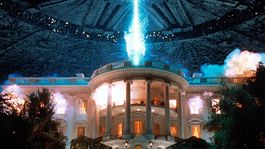 roland emmerich quiere hacer una serie de dia de la independencia y esta seria la historia