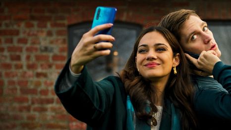 Cuatro por cuatro es un drama romántico alemán que se estrenó en el 2021