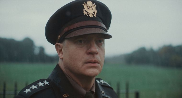 Brendan Fraser se convierte en el general Dwight Eisenhower.