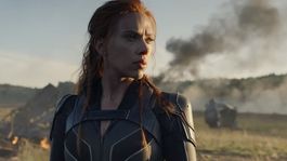 scarlett johansson volveria como black widow en una de las series de marvel