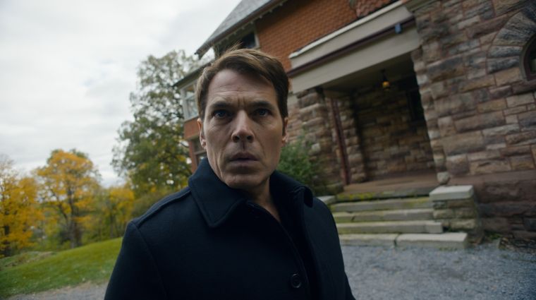 Tim Rozon protagoniza SurrealEstate.&nbsp;