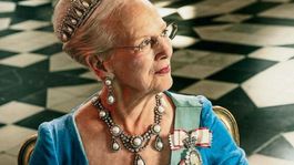 La verdadera razón por el que la reina de Dinamarca, prima de la reina Isabel II de Inglaterra, renunció al trono.
