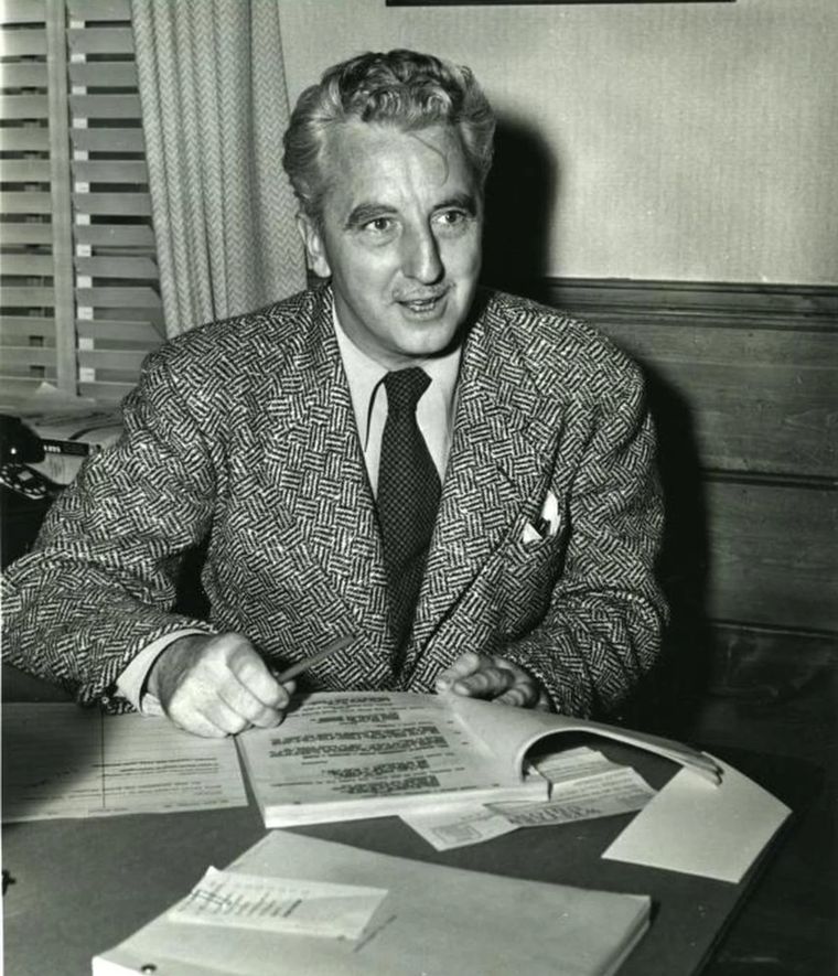 Dudley Nichols, la primera persona que rechazó la estatuilla de los Premios Oscar Dudley Nichols, la primera persona que rechazó la estatuilla de los Premios Oscar