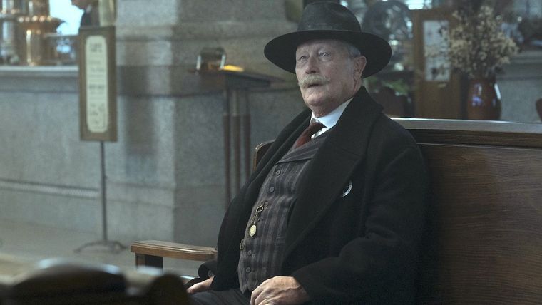 Robert Patrick interpreta al Sheriff William McDowell en 1923 Robert Patrick interpreta al Sheriff William McDowell en 1923