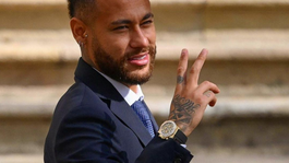 Neymar brilla tanto en el campo de fútbol como en la pantalla grande.