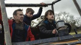 Cage estará acompañado de Jaeden Martell y Maxwell Jenkins