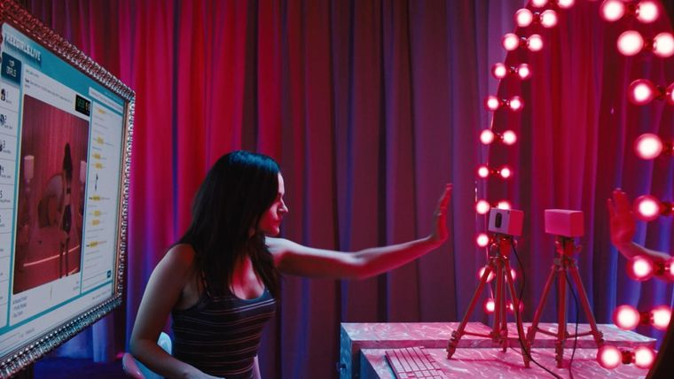 Cuenta bloqueada es una película subida de tono que encontrarás en Netflix