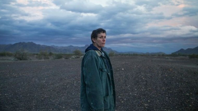 La película ganó tres Premios Oscar: mejor película, mejor director y mejor actriz. La película ganó tres Premios Oscar: mejor película, mejor director y mejor actriz.