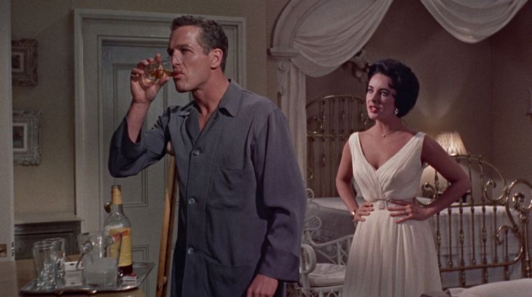 Estrenada en 1958, la película fue todo un escándalo para la época, ya que la obra teatral de Tennessee Williams, deja de manifiesto que Brick es homosexual, explicando así la razón por la que no tiene afinidad con Maggie Estrenada en 1958, la película fue todo un escándalo para la época, ya que la obra teatral de Tennessee Williams, deja de manifiesto que Brick es homosexual, explicando así la razón por la que no tiene afinidad con Maggie