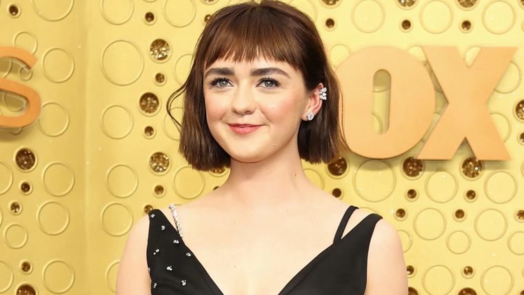La increíble transformación física de Maisie Williams