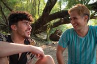 Bad Bunny y Gael García Bernal en Cassandro.&nbsp;