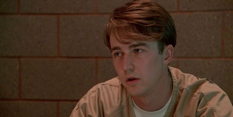 Edward Norton ganó un Oscar y un Globo de Oro por esta película