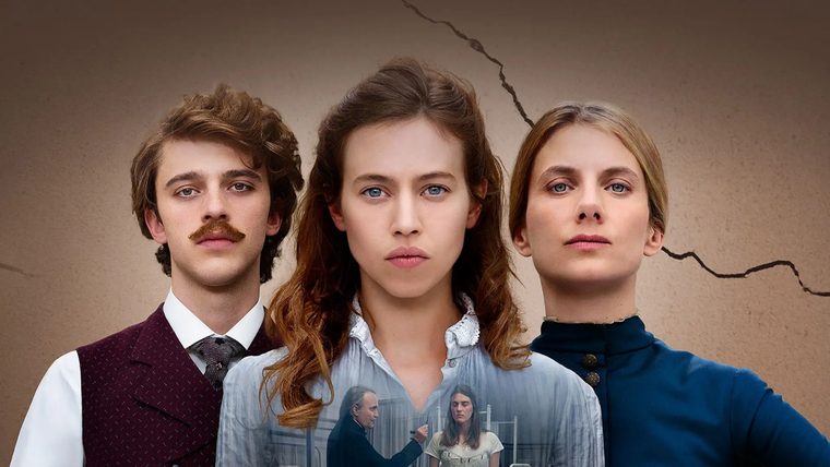 La película tiene una duración de 121 minutos