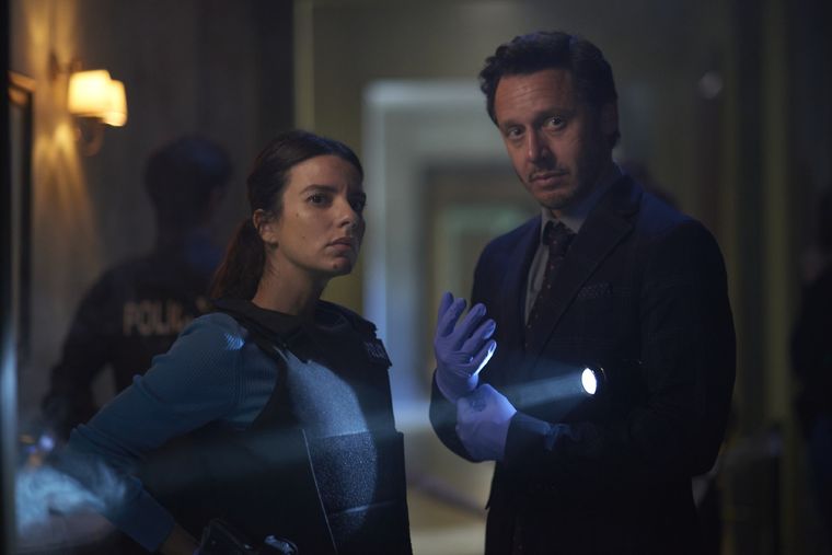 Benjamín Vicuña y Gimena Accardi protagonizan el atrapante thriller que llega a la plataforma
