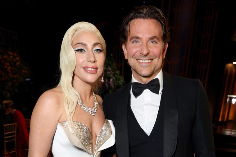 Lady Gaga junto a Bradley Cooper