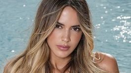 la ex de marc anthony recibio el 2021 con la bikini mas pequena de todas