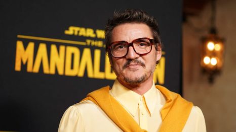 Pedro Pascal sorprende a los fans de Mando