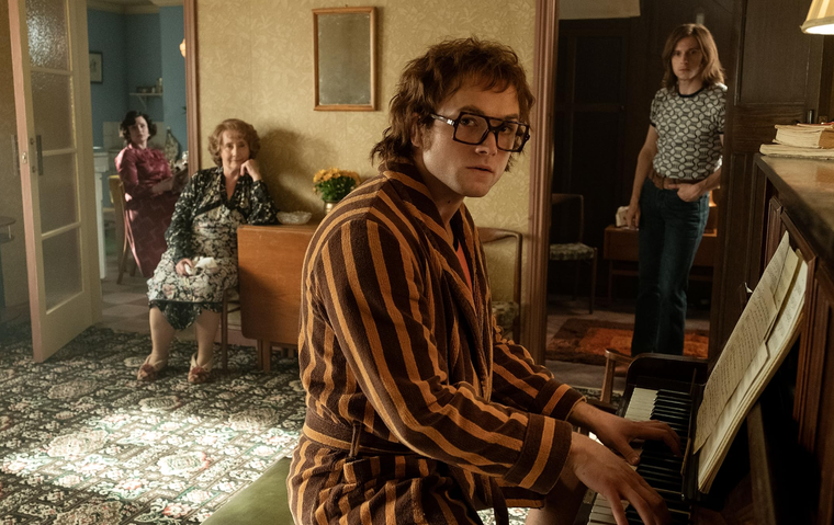 Taron Egerton interpreta a Elton John en Rocketman