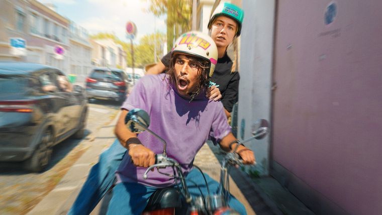 Nuevos ricos es una película de comedia con romance