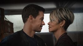 Que Ver | El director de El Sindicato explicó por que Mark Wahlberg y Halle Berry nunca se besan en el filme
