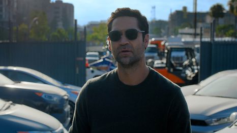 El abogado del Lincoln se enfrenta a su caso más difícil en el primer avance de la cuarta temporada