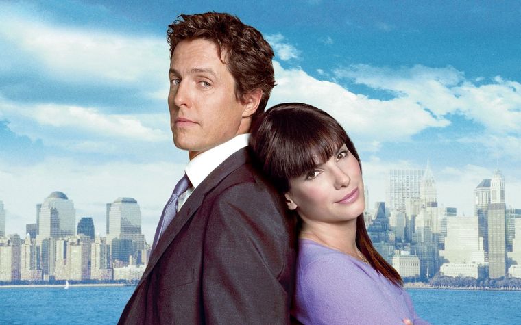 Hugh Grant y Sandra Bullock trabajaron juntos en el año 2002.