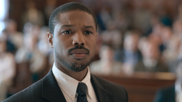 Michael B. Jordan interpreta al abogado y activista Bryan Stevenson. Michael B. Jordan interpreta al abogado y activista Bryan Stevenson.