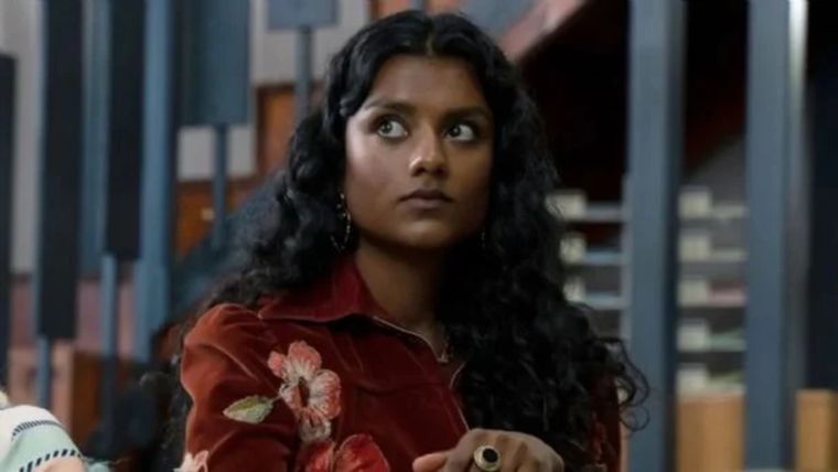 Ashley interpretaba a Olivia Hanan, una joven que era miembro de la élite social de Moordale,