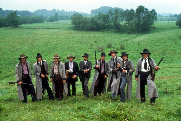 El western se destaca por su elenco de primera línea integrado por hermanos El western se destaca por su elenco de primera línea integrado por hermanos