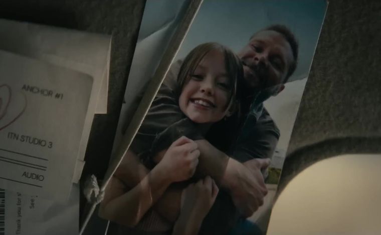 La película recupera la conocida franquicia de La momia en un ambiente más intimo y actual. La película recupera la conocida franquicia de La momia en un ambiente más intimo y actual.