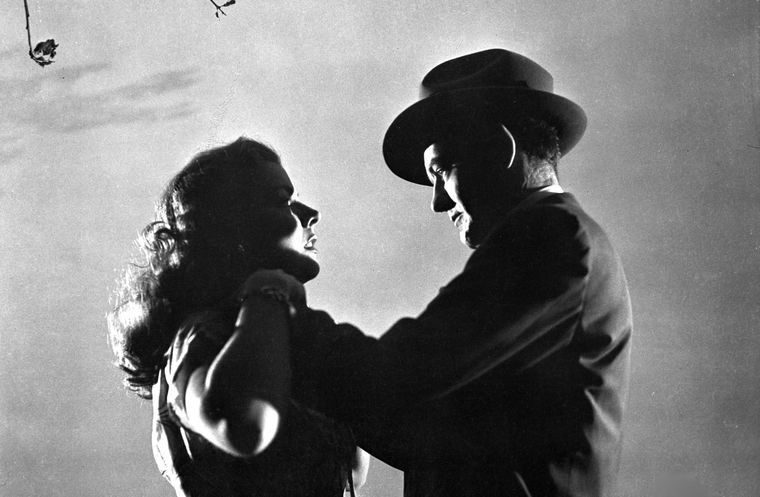 Este clásico del cine contó con la dirección de Alfred Hitchcock