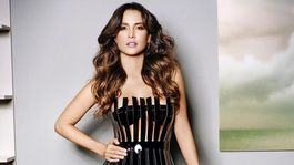 carmen villalobos mostro su atuendo mas osado y conquisto a todos carmen villalobos mostro su atuendo mas osado y conquisto a todos