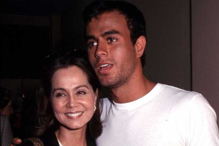 Se conoció por qué Enrique Iglesias no asistirá a la boda de su hermana.