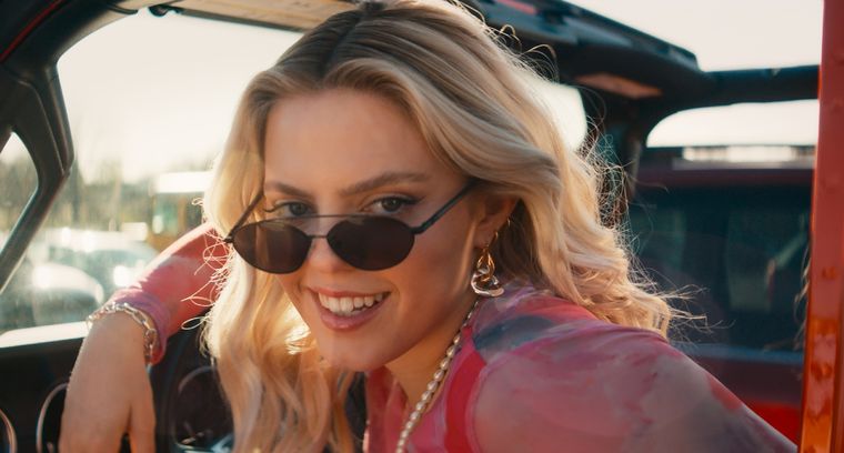 Reneé Rapp interpreta a Regina George en la nueva adaptación de la película adolescente.