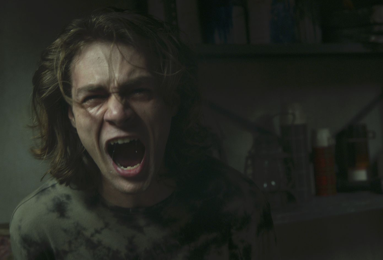 La película tiene una duración de 107 minutos