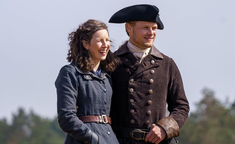 Caitríona Balfe y Sam Heughan protagonizan Outlander