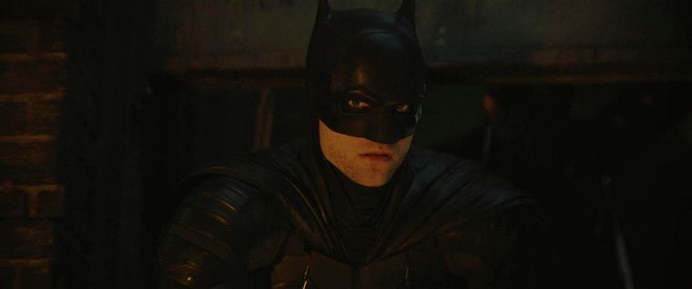 Robert Pattinson como el Murciélago de Gotham en The Batman de Matt Reeves.