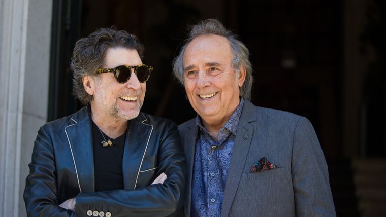 Joaquín Sabina es muy amigo de Joan Manuel Serrat.
