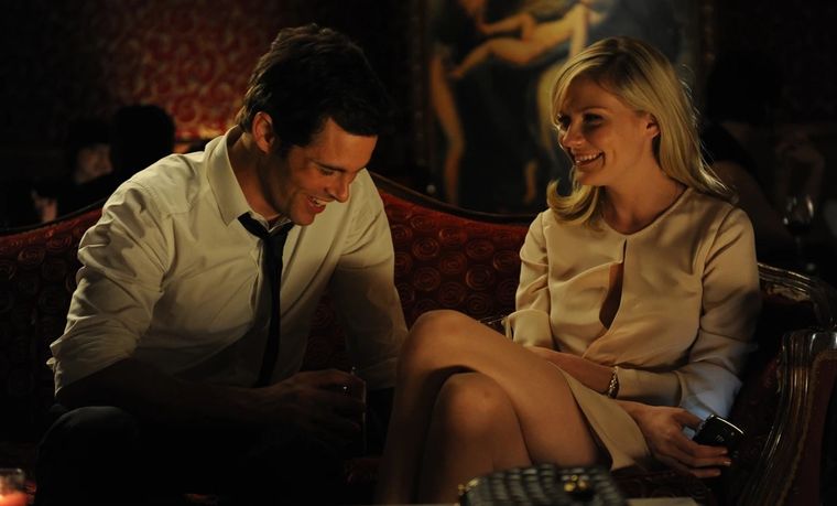 Kirsten Dunst protagoniza esta comedia subida de tono