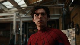 spider-man debe lidiar con sus cambios al tiempo que hulk aplasta en el nuevo avance de brand new day spider-man debe lidiar con sus cambios al tiempo que hulk aplasta en el nuevo avance de brand new day
