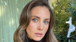 Alison Brie nació el 29 de diciembre de 1982 en Los Ángeles, California Alison Brie nació el 29 de diciembre de 1982 en Los Ángeles, California