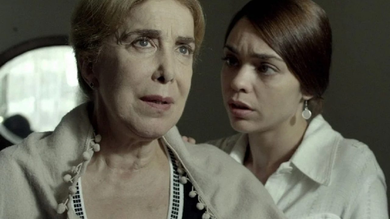 La Casa es una serie que alberga 13 historias sucedidas en distintos años, en el mismo lugar