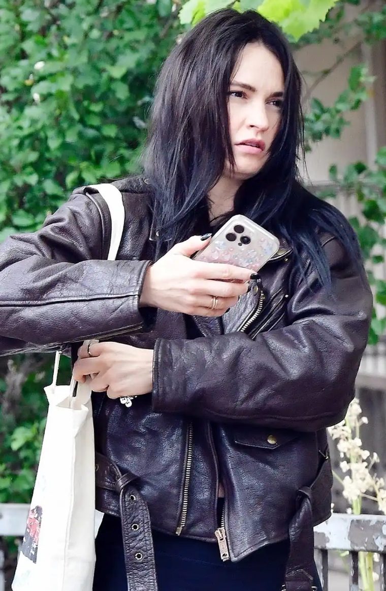 Lily James sorprendió con su cambio de look Lily James sorprendió con su cambio de look