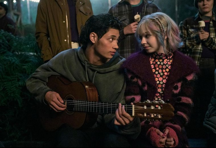 La música cumple un rol fundamental en Merlina