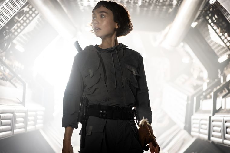 Sydney Chandler es Wendy, la protagonista de la historia, un nuevo concepto en persona artificial.