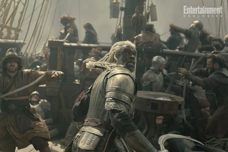 Lord Corlys Velaryon ante su batalla más difícil y peligrosa. Lord Corlys Velaryon ante su batalla más difícil y peligrosa.