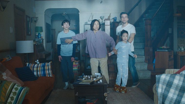 Noah Alexander Sosnowski, Greta Lee, Riley Chung y Wagner Moura en The Last House, lo nuevo de Louis Leterrier. Noah Alexander Sosnowski, Greta Lee, Riley Chung y Wagner Moura en The Last House, lo nuevo de Louis Leterrier.