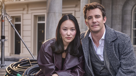 Yerin Ha y Luke Thompson dan la bienvenida a la temporada 4 de Bridgerton