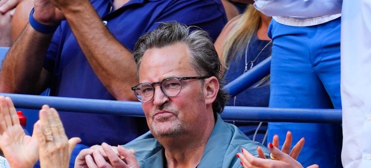 Matthew Perry lleva 18 meses sobrio y escribió un libro de memorias