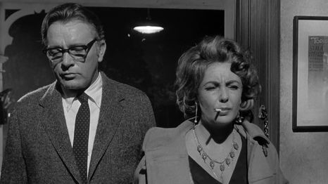 Richard Burton y Elizabeth Taylor lideran esta aclamada película Richard Burton y Elizabeth Taylor lideran esta aclamada película